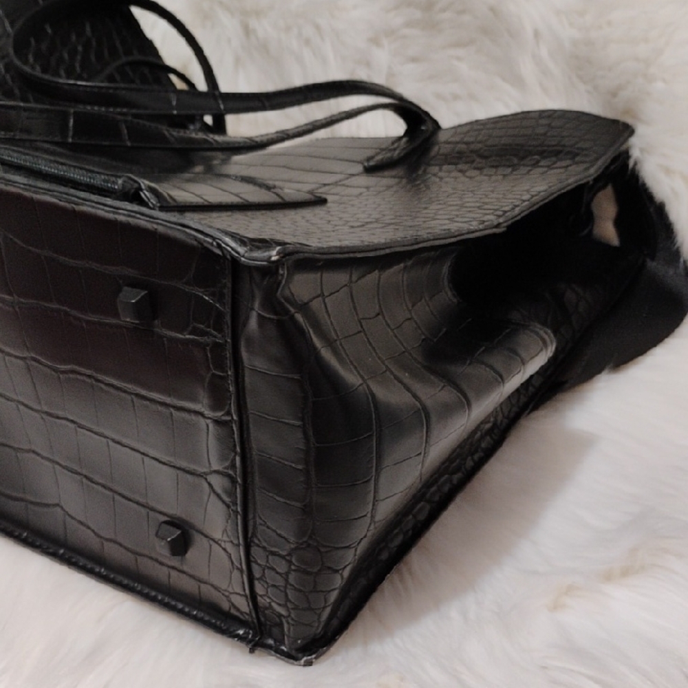 BEIS Black Crocodile-Embossed The Large Black Tote W Strap - Picture 9 of 11